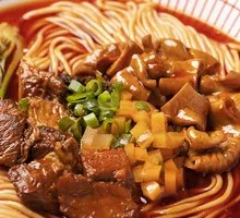 Beef Brisket and Pig Intestine Noodle Platter