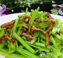 Stir-fried celery with pork