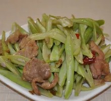 Stir-Fried Cloud Beans with Pork