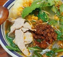 Grand Slam Fresh Pork and Beef Meat Sauce Rice Noodles