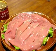 Sliced Pork Kidney with Big Knife