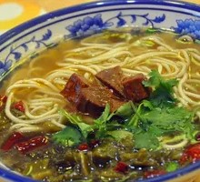 Sour Cabbage Beef Noodles
