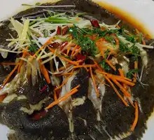 Steamed Live Sea Bream with Spicy Oil