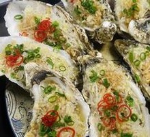 Steamed Oyster with Garlic and Vermicelli