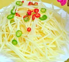 Spicy Stir-Fried Potato Strips