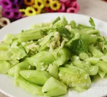 Crisp Cucumber Salad