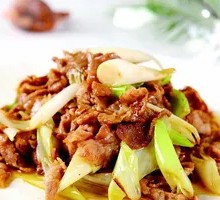 Scallion Stir-Fried Lamb