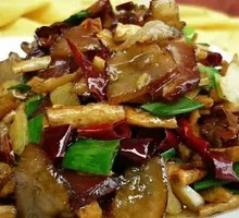 Pickled Radish Stir-fried with Hunan-style Preserved Meat