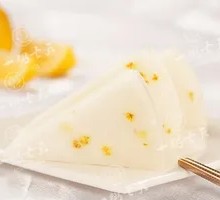 Sugar-glazed Osmanthus Cake