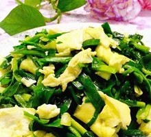 Stir-fried Eggs with Leeks