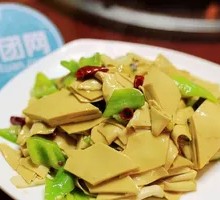 Bell Pepper and Tofu Skin Stir-Fry