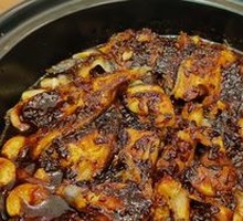 Braised Butterfly Fish Head in Clay Pot