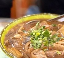 Braised Pork and Steamed Bun