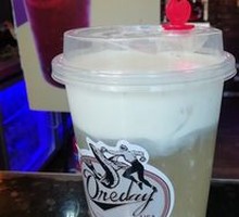 Signature White Peach Oolong Milk Foam Tea