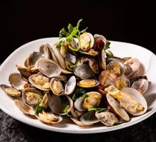 Spicy Stir-Fried Clams