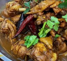 Stir-Fried Chicken with Aromatic Spices
