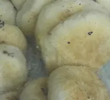 Oil-fried flatbread