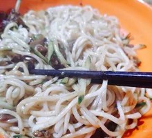 Mushroom and Pork Sauce Noodles