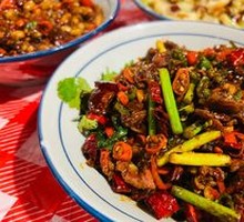 Stir-Fried Snowflake Sirloin Beef