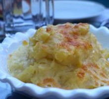 Cheese Baked Bacon Mashed Potatoes
