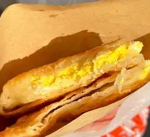 铁板里脊肉烤炉鸡蛋灌饼