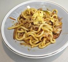 Beef and Kimchi Stir-Fried Udon