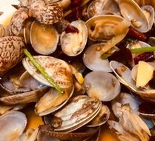 Spicy Stir-Fried Clams