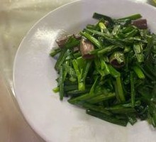 Stir-fried Leek with Sea Cucumber