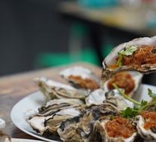 Garlic Steamed Oysters