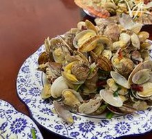 Spicy Stir-Fried Clams