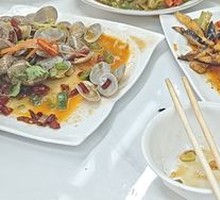 Spicy Stir-Fried Clams