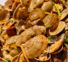 Spicy Stir-Fried Clams