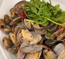 Spicy Stir-Fried Clams