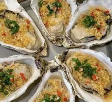 Garlic Steamed Oysters
