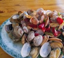 Spicy Stir-Fried Clams