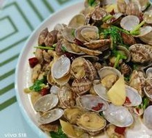 Spicy Stir-Fried Clams