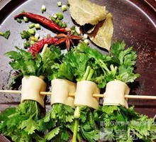 Cilantro-wrapped tofu skin rolls