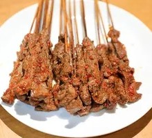 Charcoal-grilled Lamb Skewers