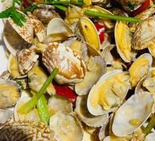 Spicy Stir-Fried Clams