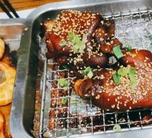 Delicate Roasted Pig's Feet