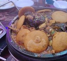 Stewed Mixed Fish in Iron Pot