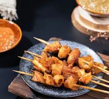 Charcoal-Grilled Beef Brisket and Tendon