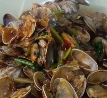 Spicy Stir-Fried Clams