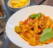 Italian Handmade Meat Sauce Spaghetti