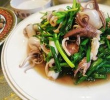 Cuttlefish Stir-fried with Leeks