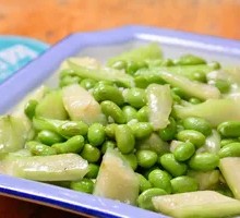 Loofah and Edamame Stir-Fry