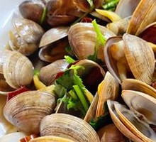 Spicy Stir-Fried Clams