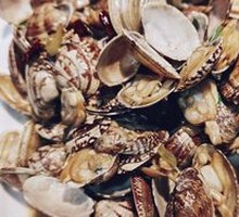 Spicy Stir-Fried Clams