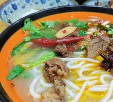 Beef Shank Rice Noodles with Snail Soup