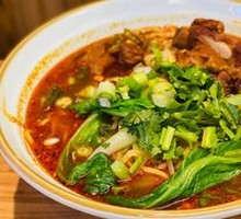 Spicy麻Spareribs Noodles